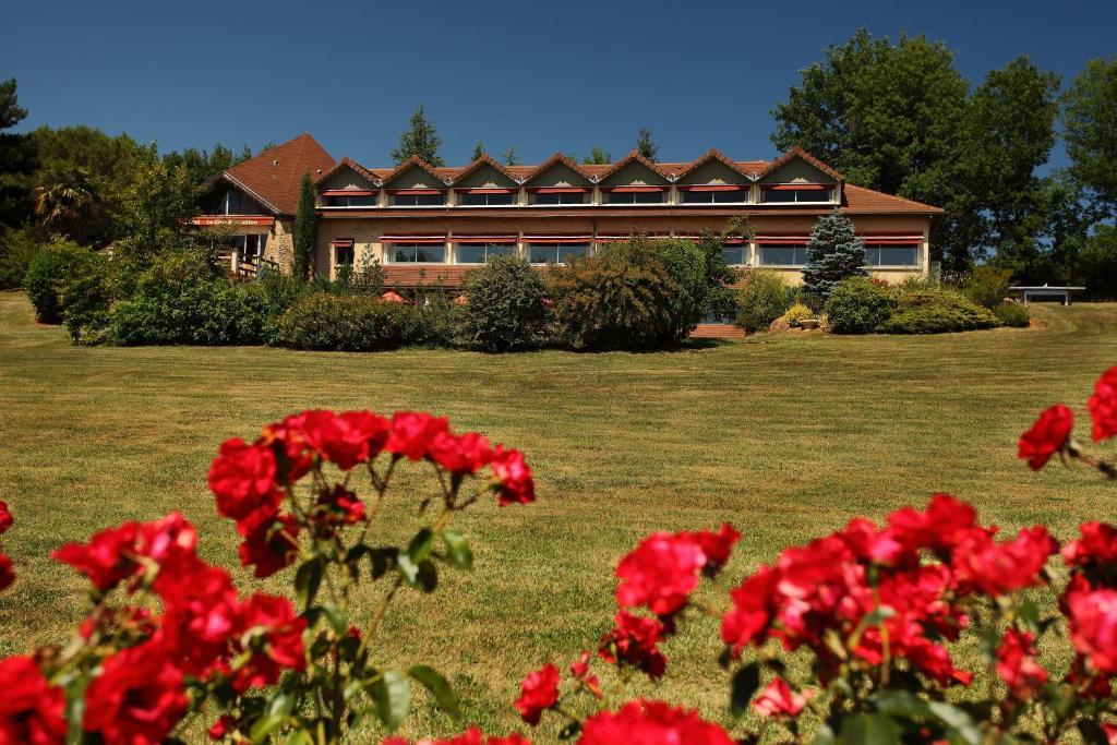 Hotel Le Clos Roussillon Pres De Sarlat 维塔克 外观 照片