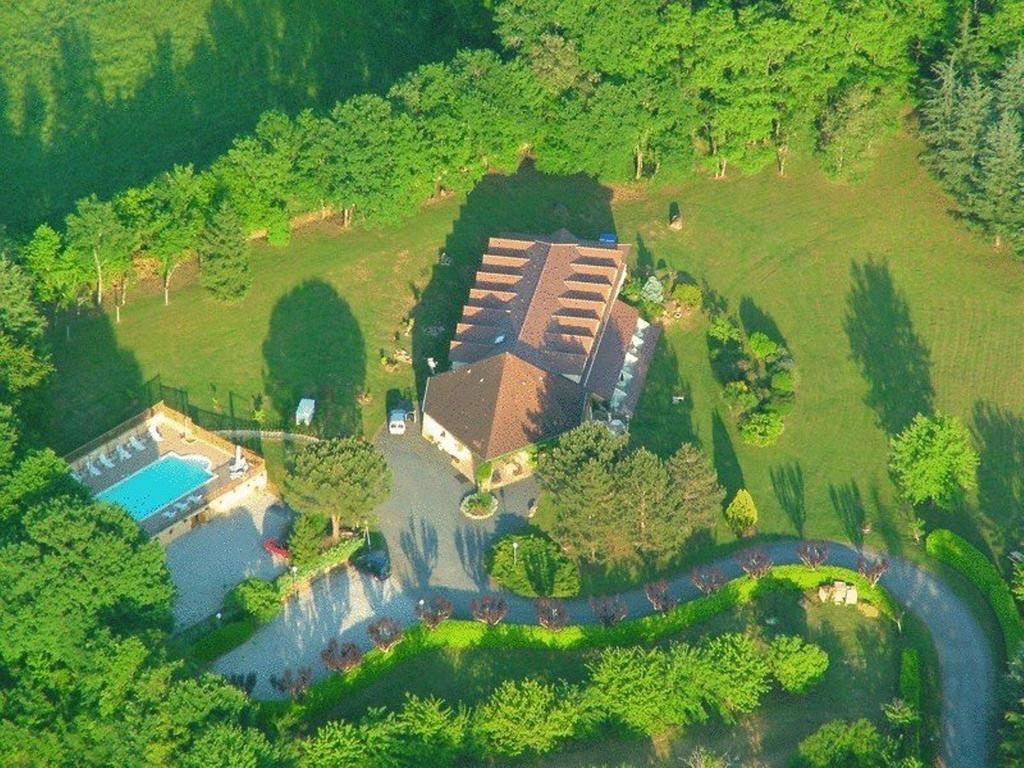 Hotel Le Clos Roussillon Pres De Sarlat 维塔克 外观 照片