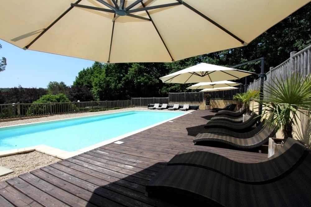 Hotel Le Clos Roussillon Pres De Sarlat 维塔克 外观 照片