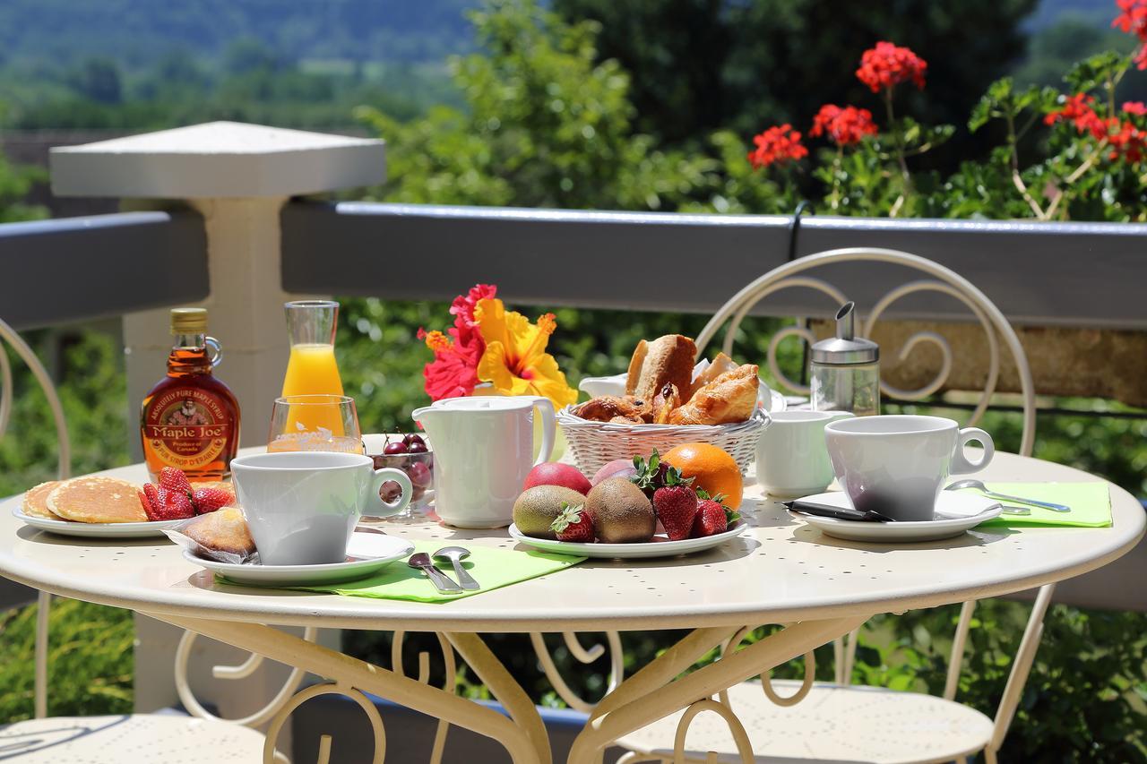 Hotel Le Clos Roussillon Pres De Sarlat 维塔克 外观 照片
